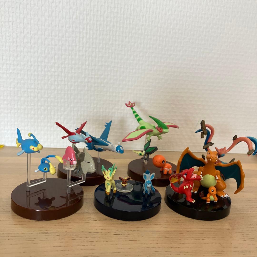 立体ポケモン図鑑　フィギュア　レア