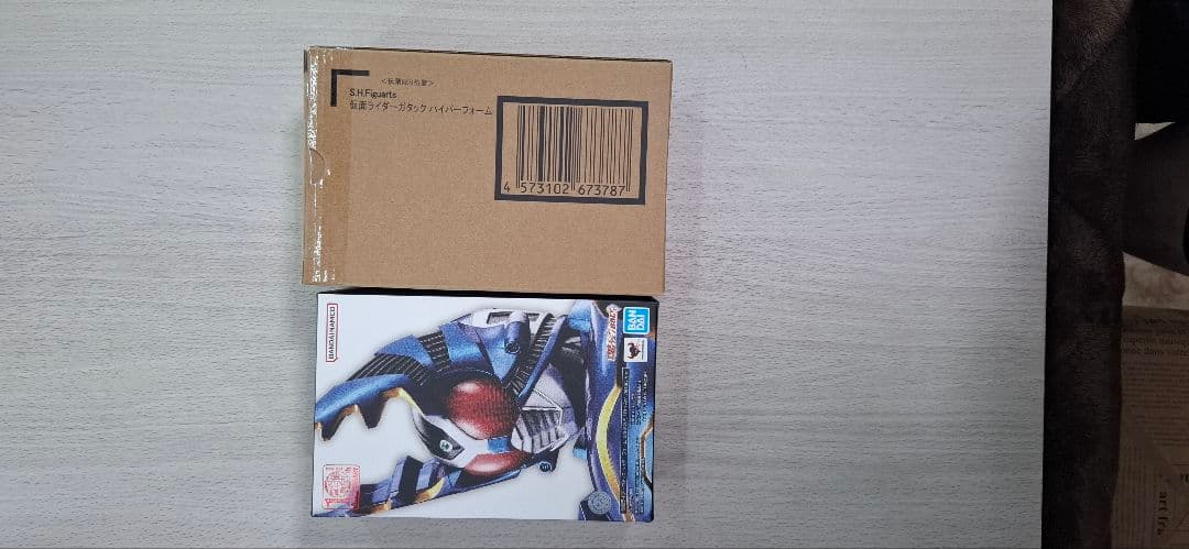 S.H.Figuarts（真骨彫製法） 仮面ライダーガタック 　2体