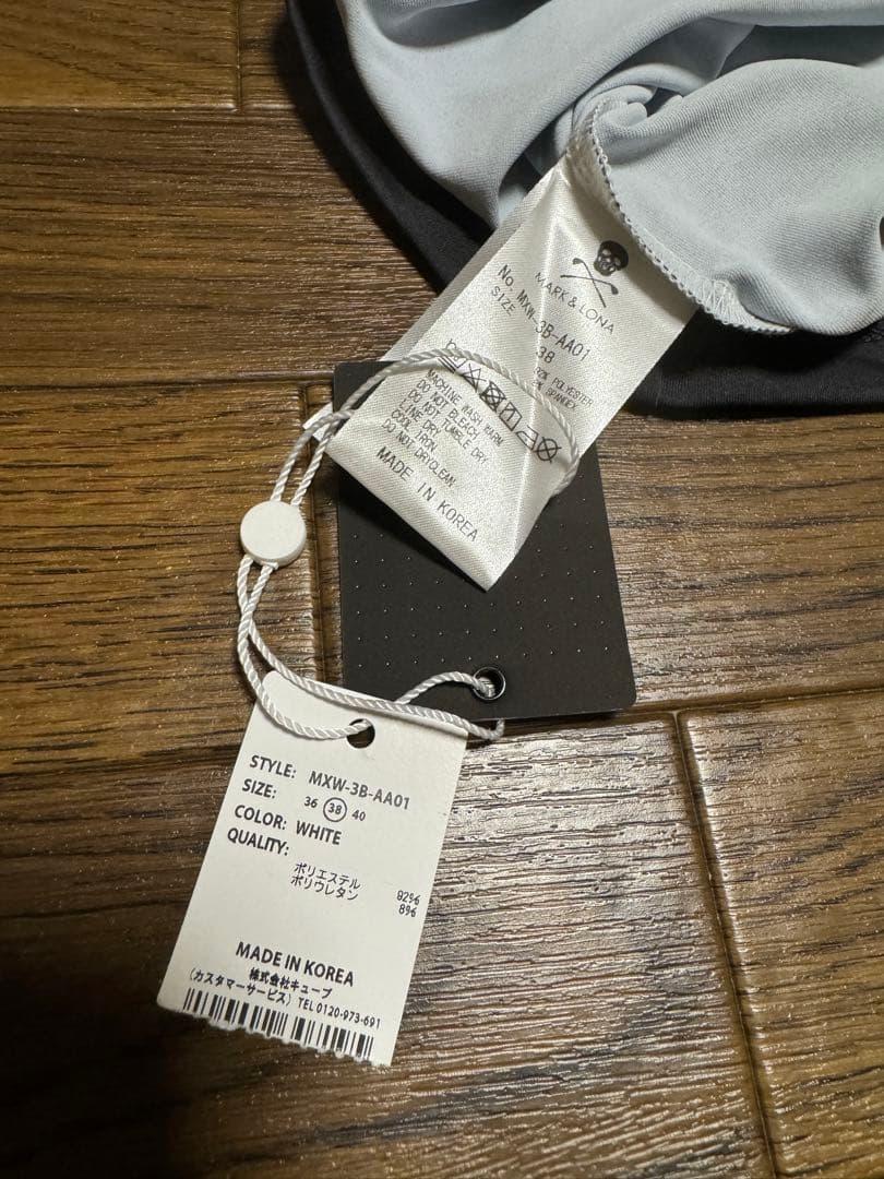 新品の　MARK & LONA 38(M) モックネック半袖　ホワイト