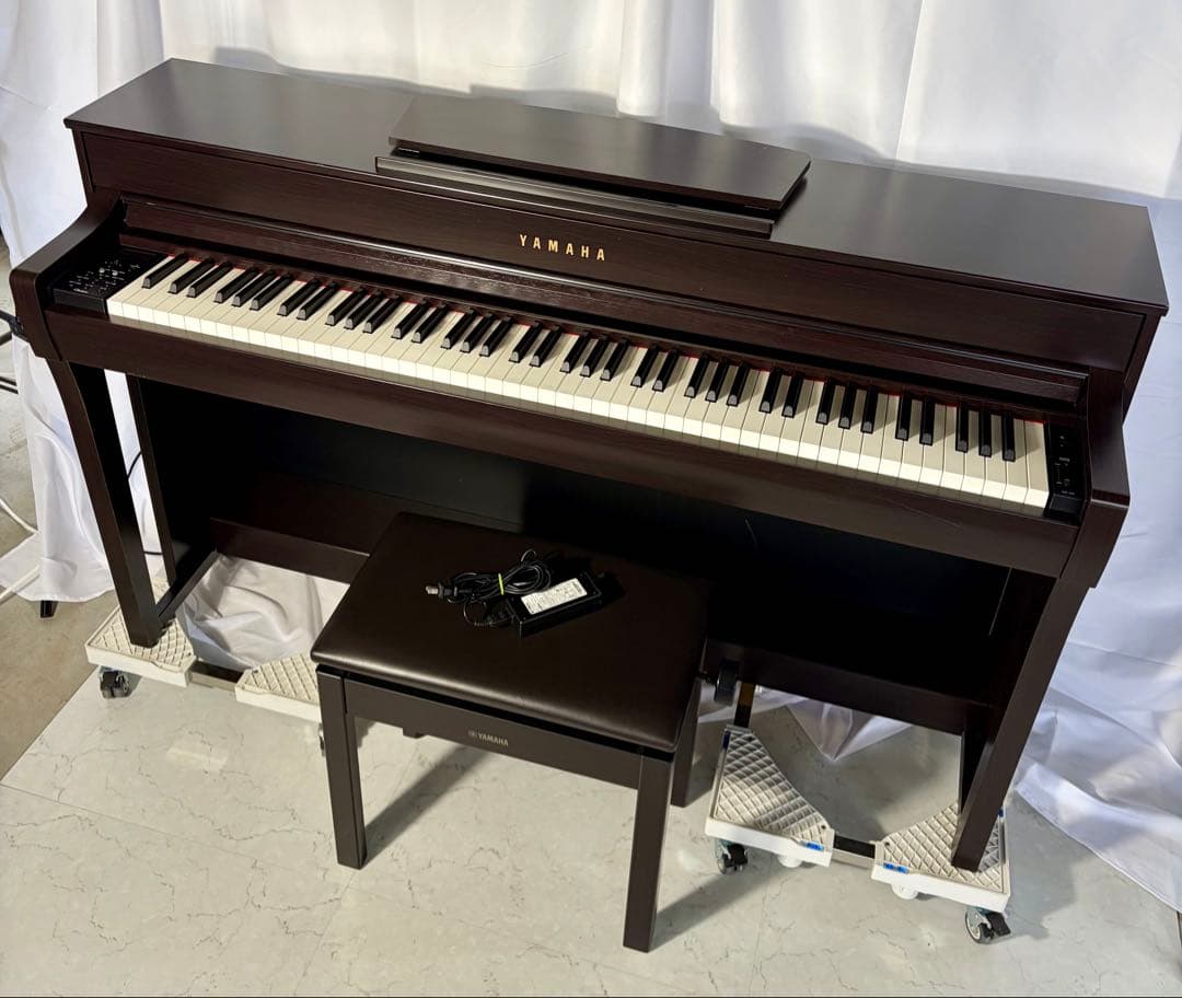 ④【送料込み】YAMAHA 電子ピアノ　CLP-735