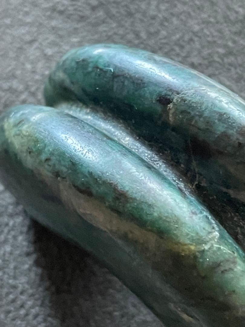 古墳時代前期　合わせ勾玉　翡翠　飛騨翡翠　碧玉　出土品。