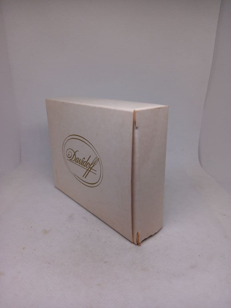 Davidoff Ashtray Whiteノベルティグッズ 　灰皿
