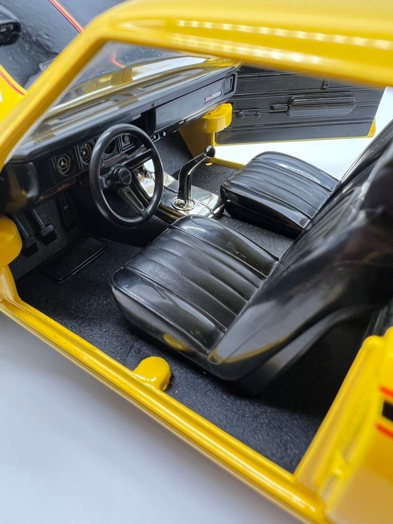 No396 NR様　2台まとめ売りミニカー1/18箱あり1970 BUICK