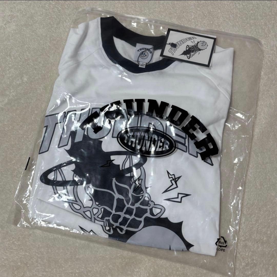 ATEEZ THUNDER Tシャツ