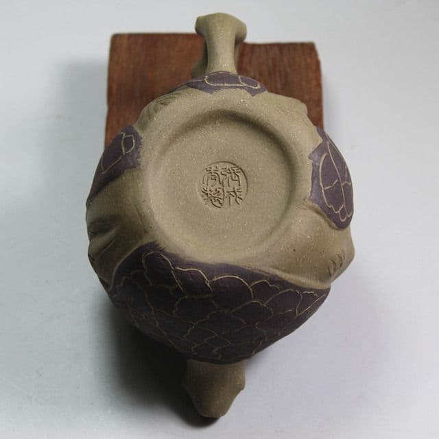 2色の霊芝を春に供紫砂壺 中国宜興 紫泥急須・茶壺・茶道具