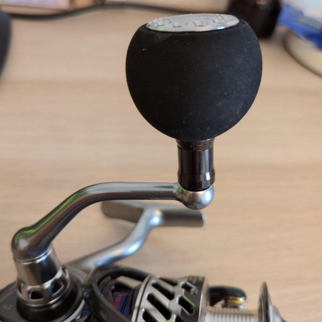 DAIWA 17 SALTIGA BJ4000SH スピニングリール
