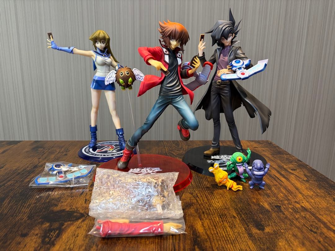 遊戯王GX　フィギュア　遊城十代　万丈目準　天上院明日香　付属品完備