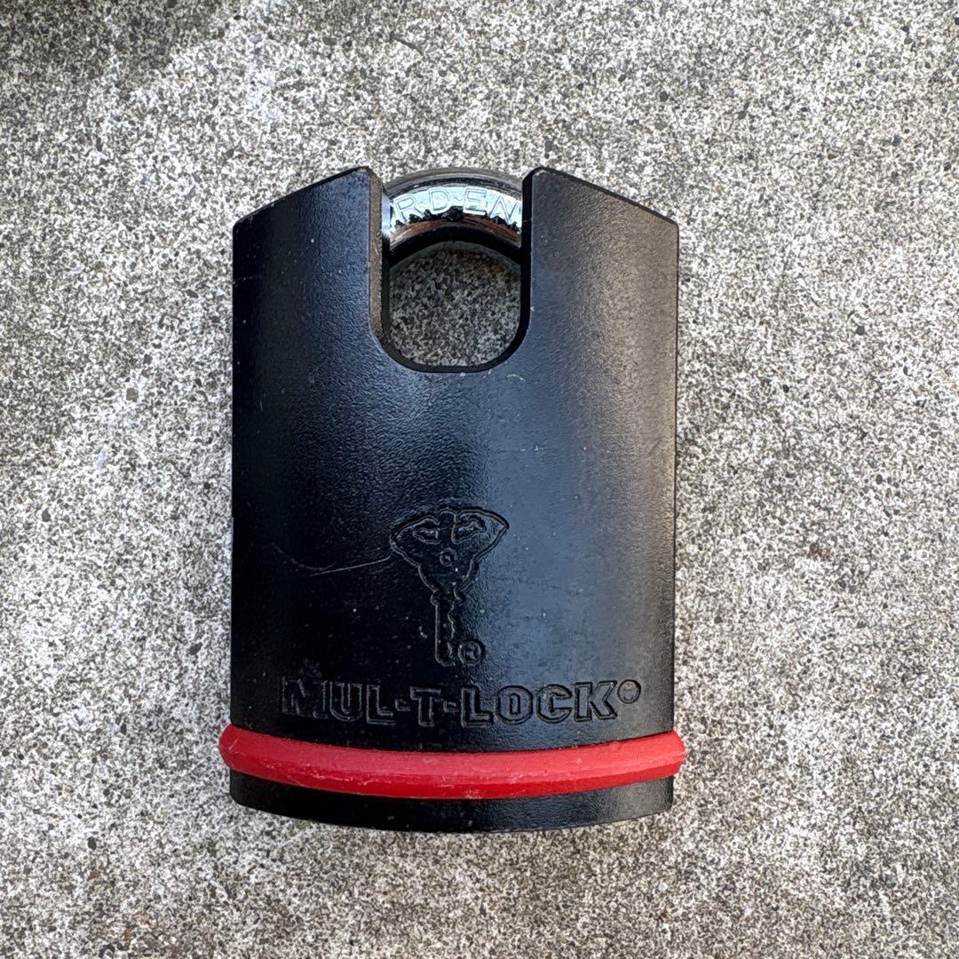 MUL-T-LOCK 南京錠