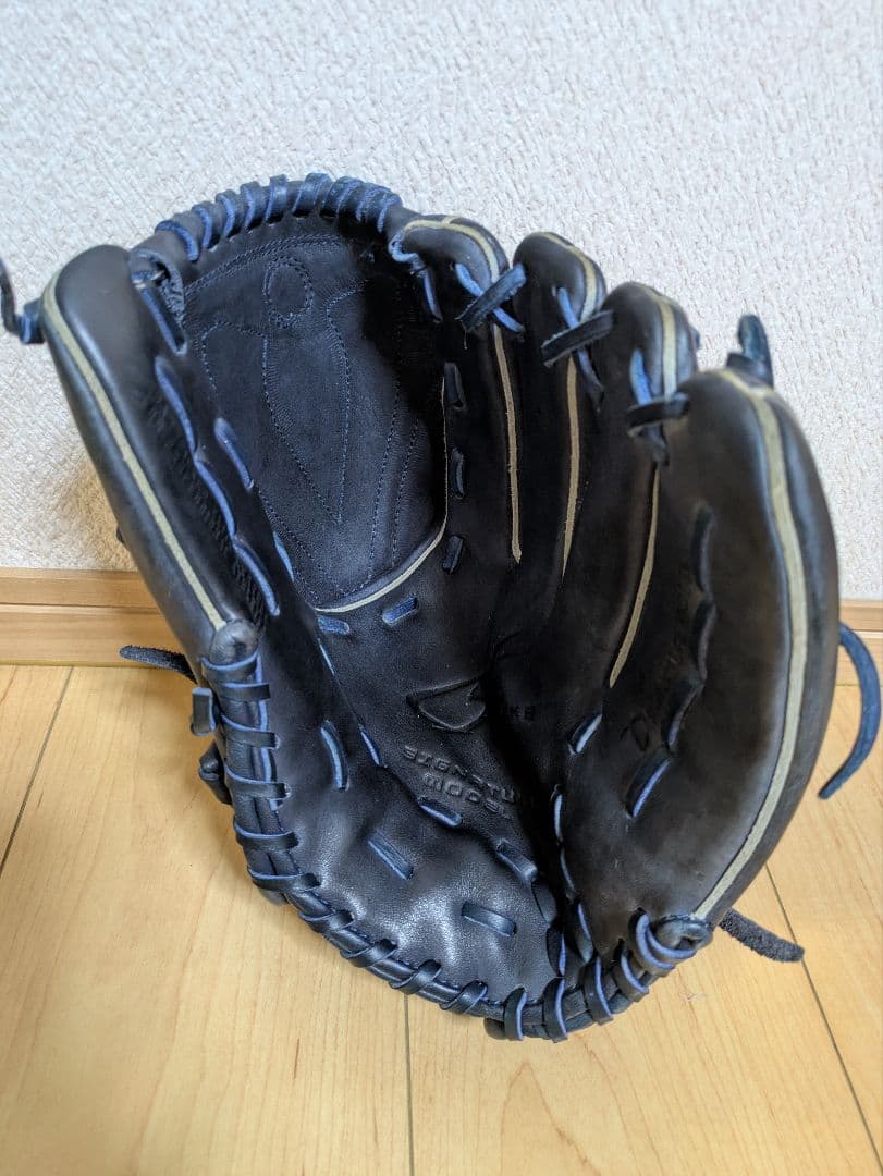 Nike 一般軟式グローブ　投手用　ナイキ　ダルビッシュモデル　絶版 野球