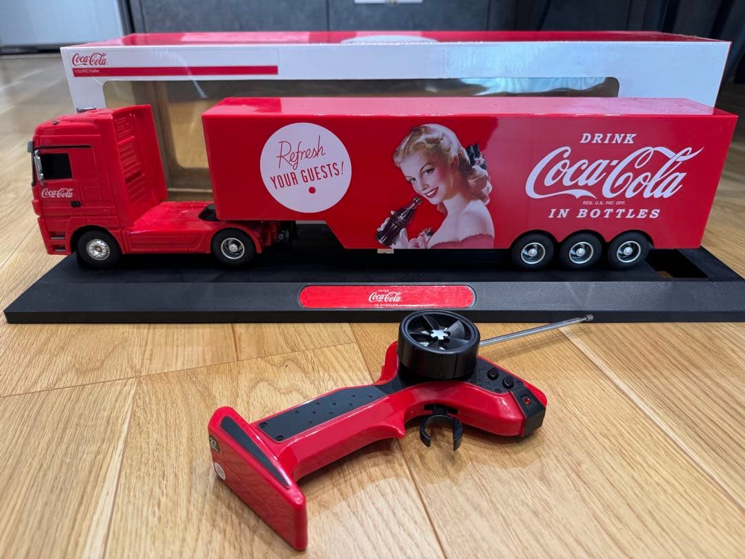 【値下げ】1/32 コカコーラ　トレーラー　ラジコン
