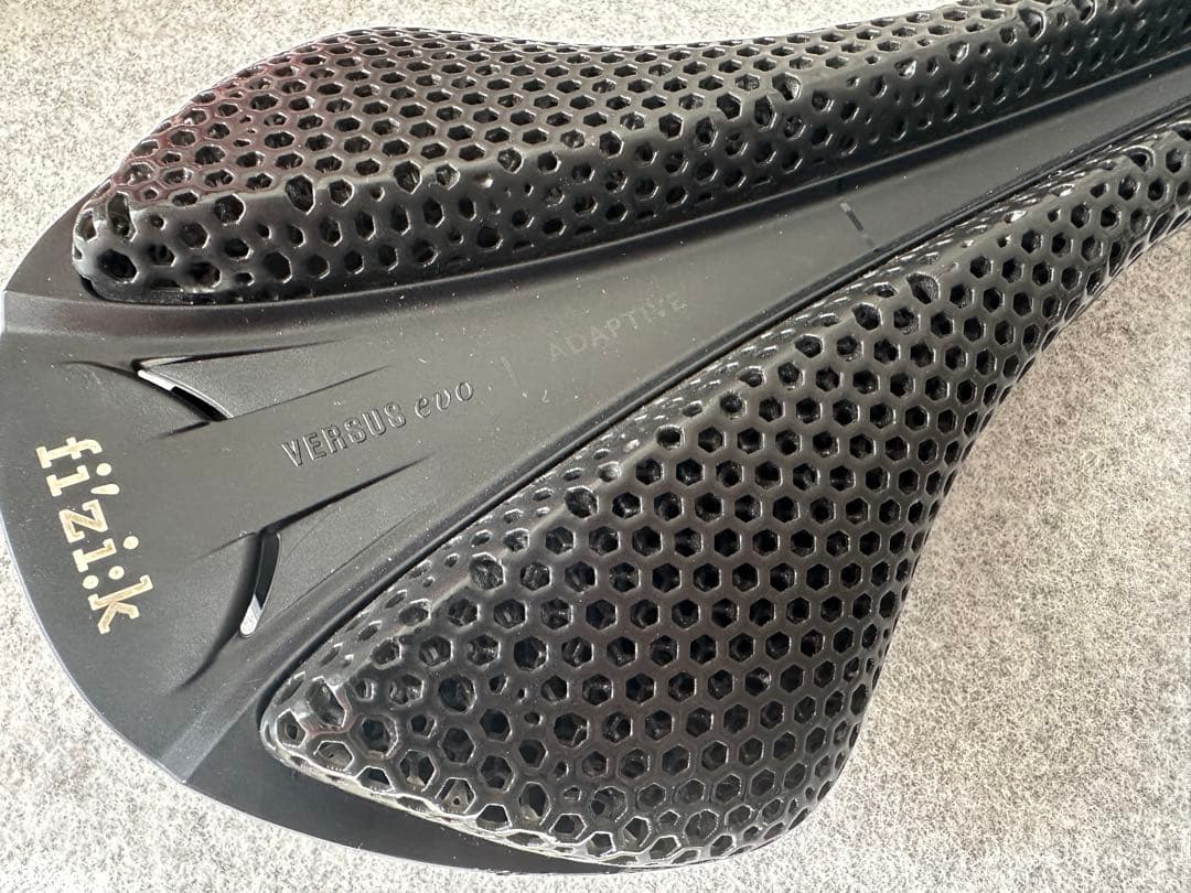 fizik フィジーク アンタレス VERSUS EVO R1 ADAPTIVE
