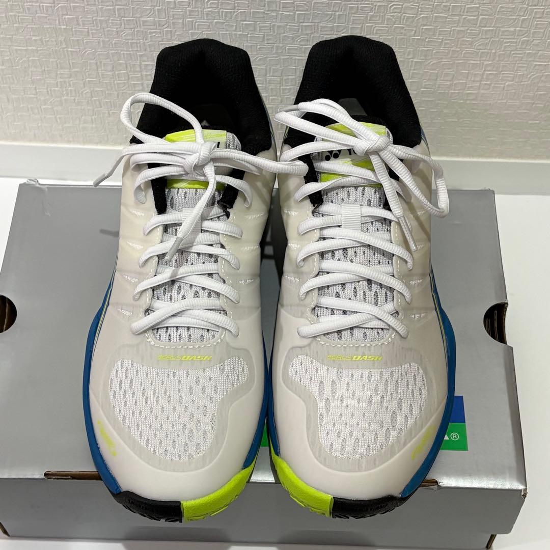 未使用 YONEX オムニクレー用 テニスシューズ エアラスダッシュ 25.5