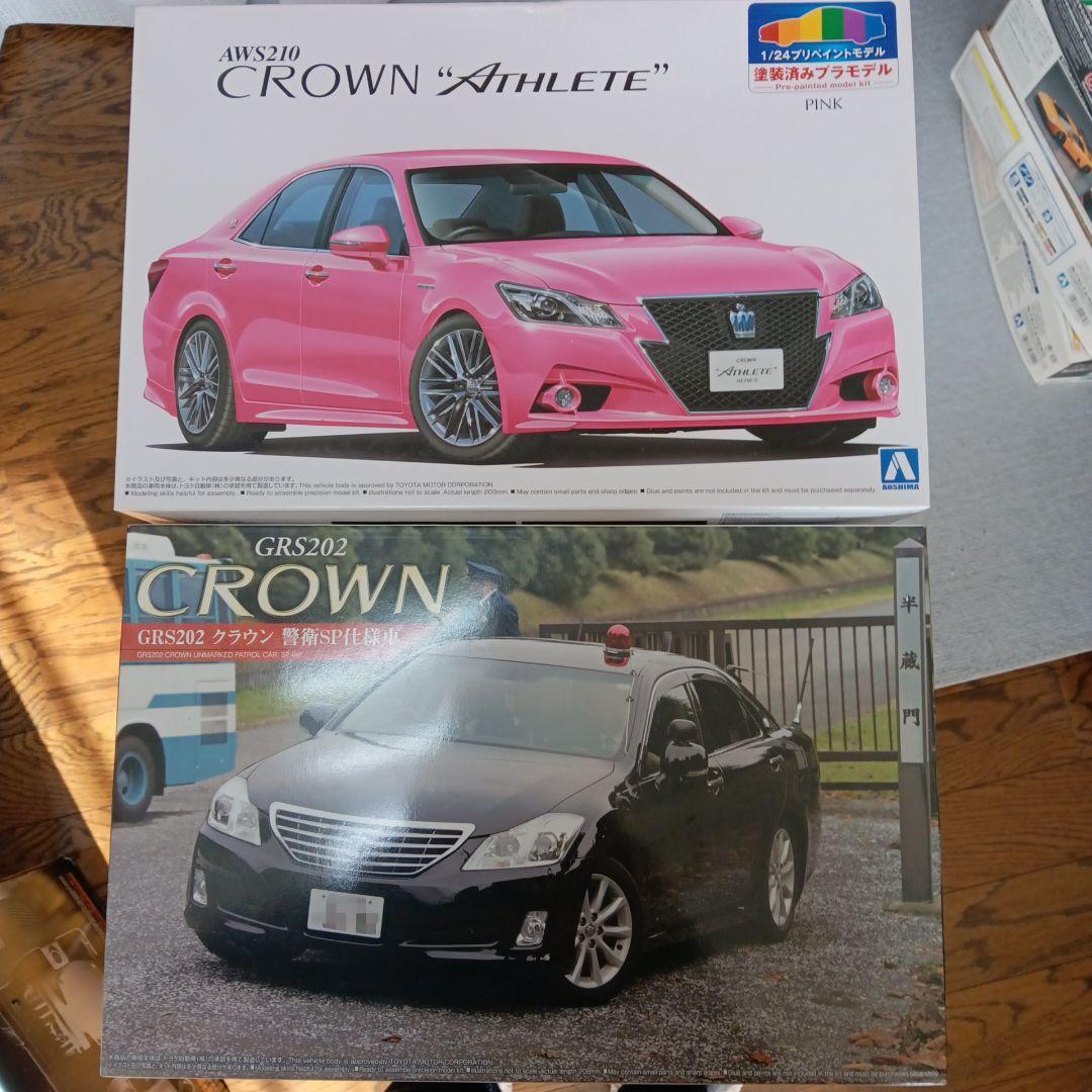 CROWN \