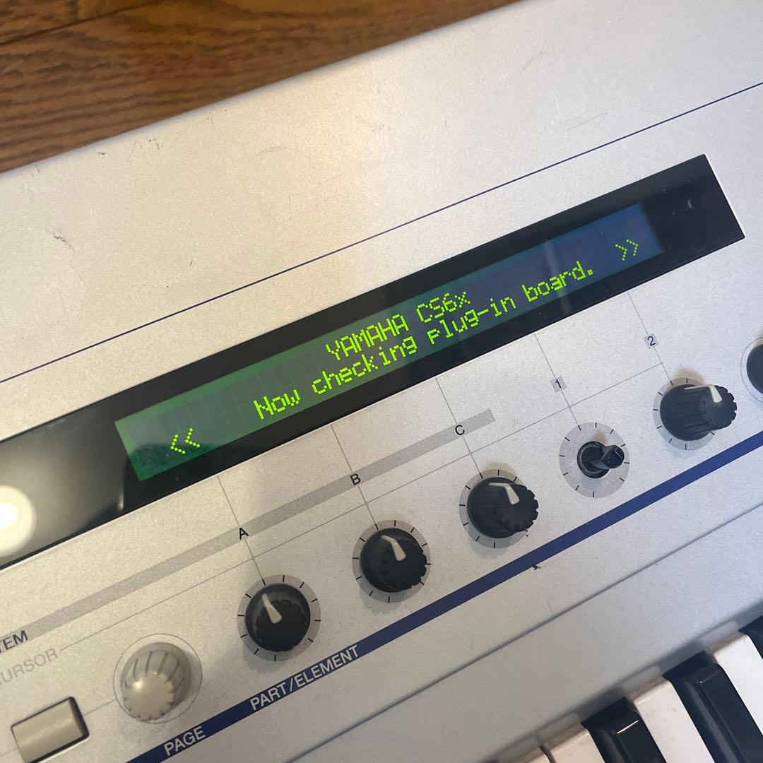 YAMAHA CS6X シンセサイザー 61鍵　中古ジャンクにて