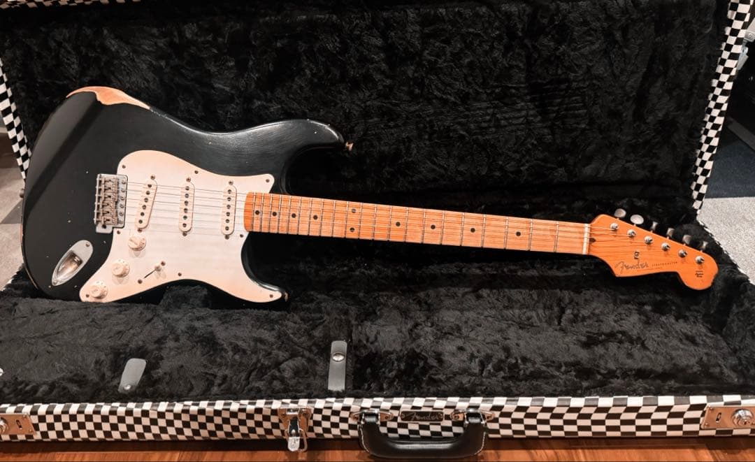 ★最終価格★本日まで★Fender roadworn ストラト　ハードケース付