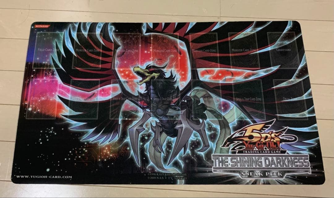 即購入可！遊戯王 公式 プレイマット ブラックフェザー・ドラゴン TSHD