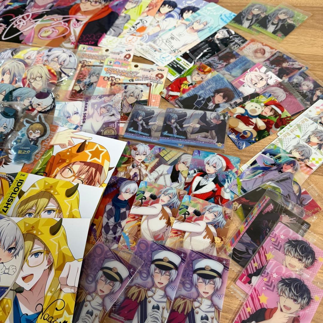 アイナナ グッズまとめ売り