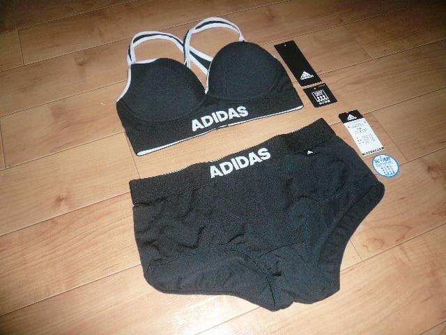 ブラック 【adidas】ブラ＆ショーツ セット 吸汗速乾インナー トレーニング