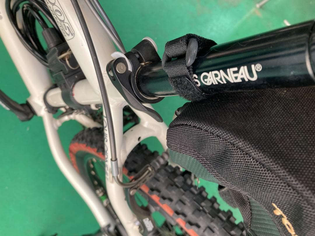 ルイガノLOUISGARNEAU BART MTB 400サイズ　ホワイト