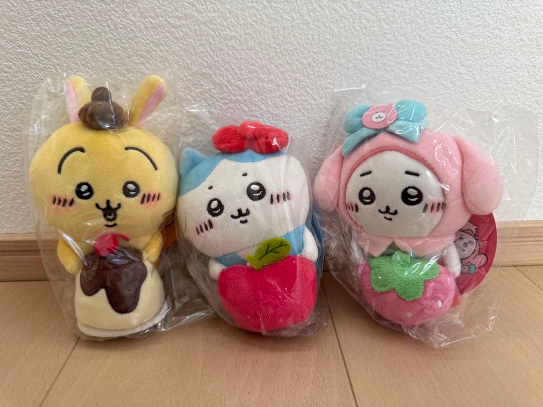 ちいかわ×サンリオ デスクトップから見守るひっかけぬいぐるみ3体セット