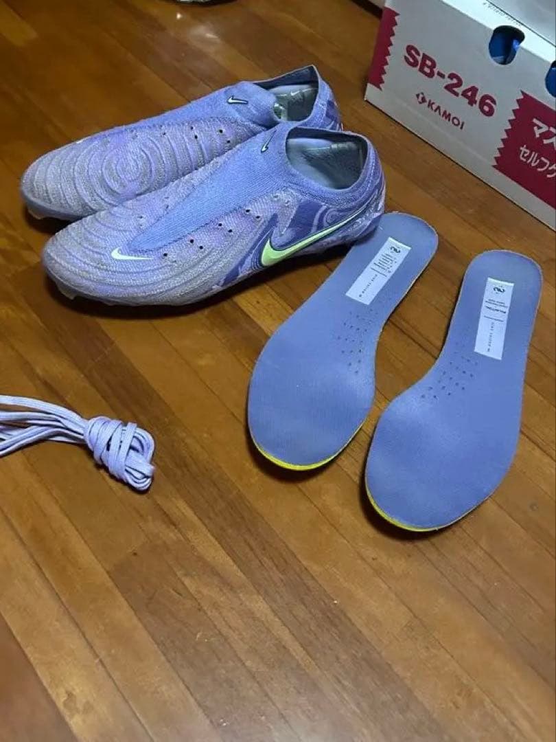 シューズ NIKE phantom
