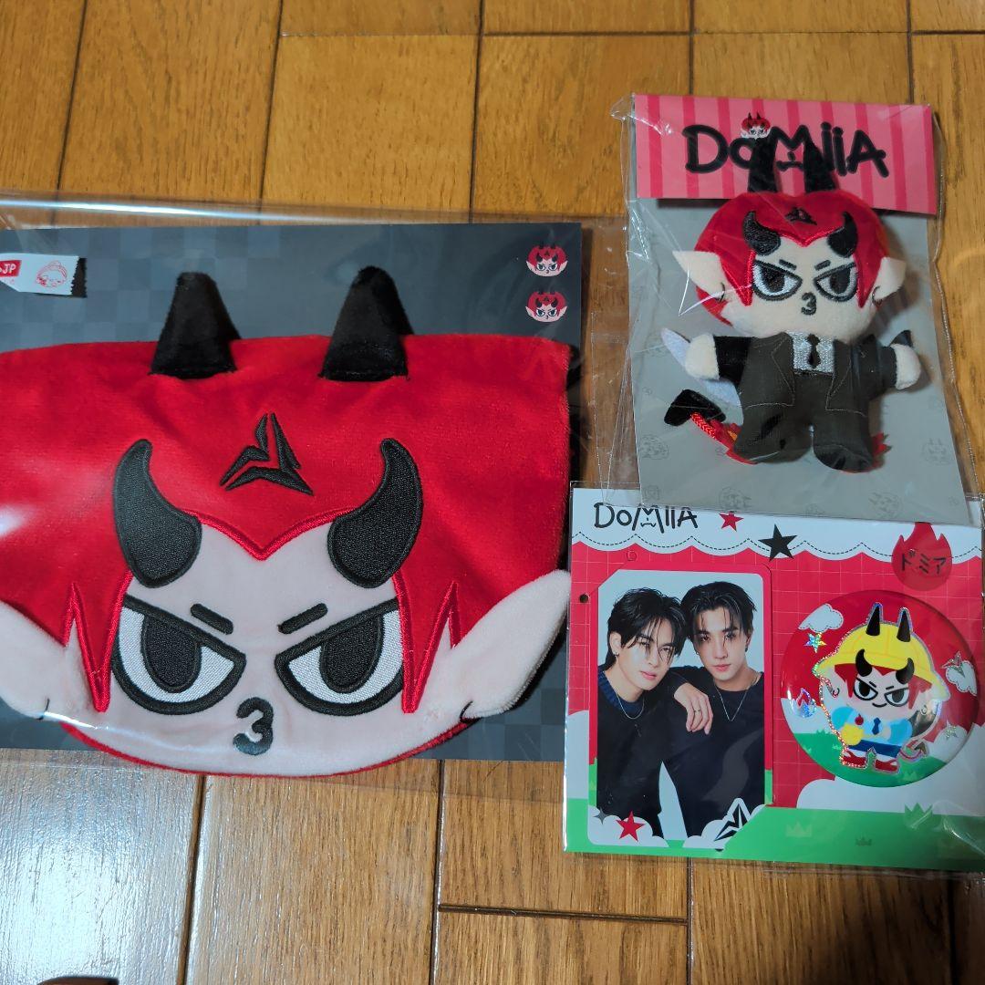 gmmtv perthsanta Domiia 巾着　ぬいぐるみ　缶バッジ