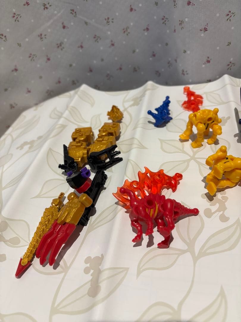 恐竜・ロボットフィギュアセット