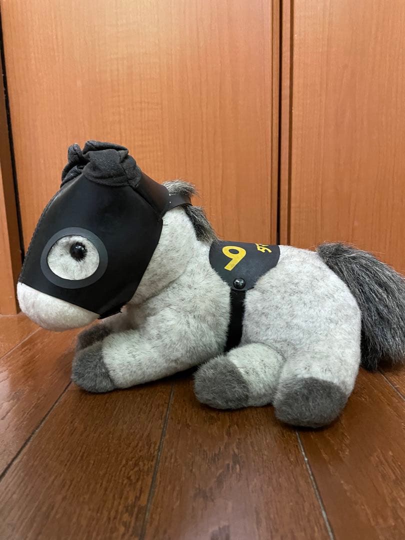 タマモクロス　ぬいぐるみ　黒メンコ（吸盤付き）