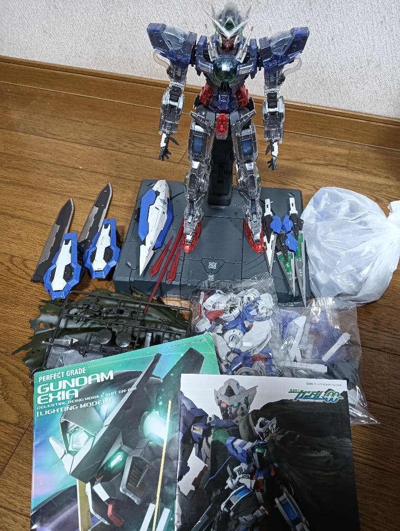 PG ガンダムエクシア 発光機能付き＆クリアカラー＆リペア付き 全セット付き