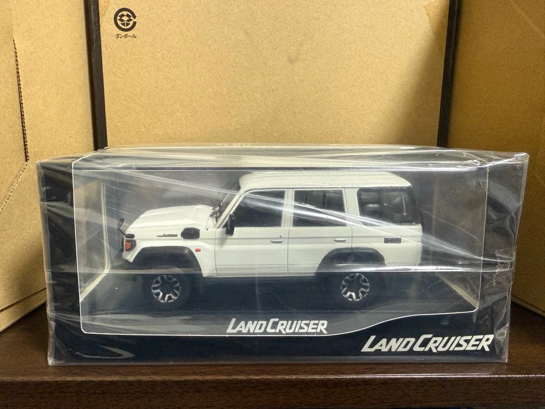 トヨタ ランドクルーザー70　ミニカー　スーパーホワイトⅡ