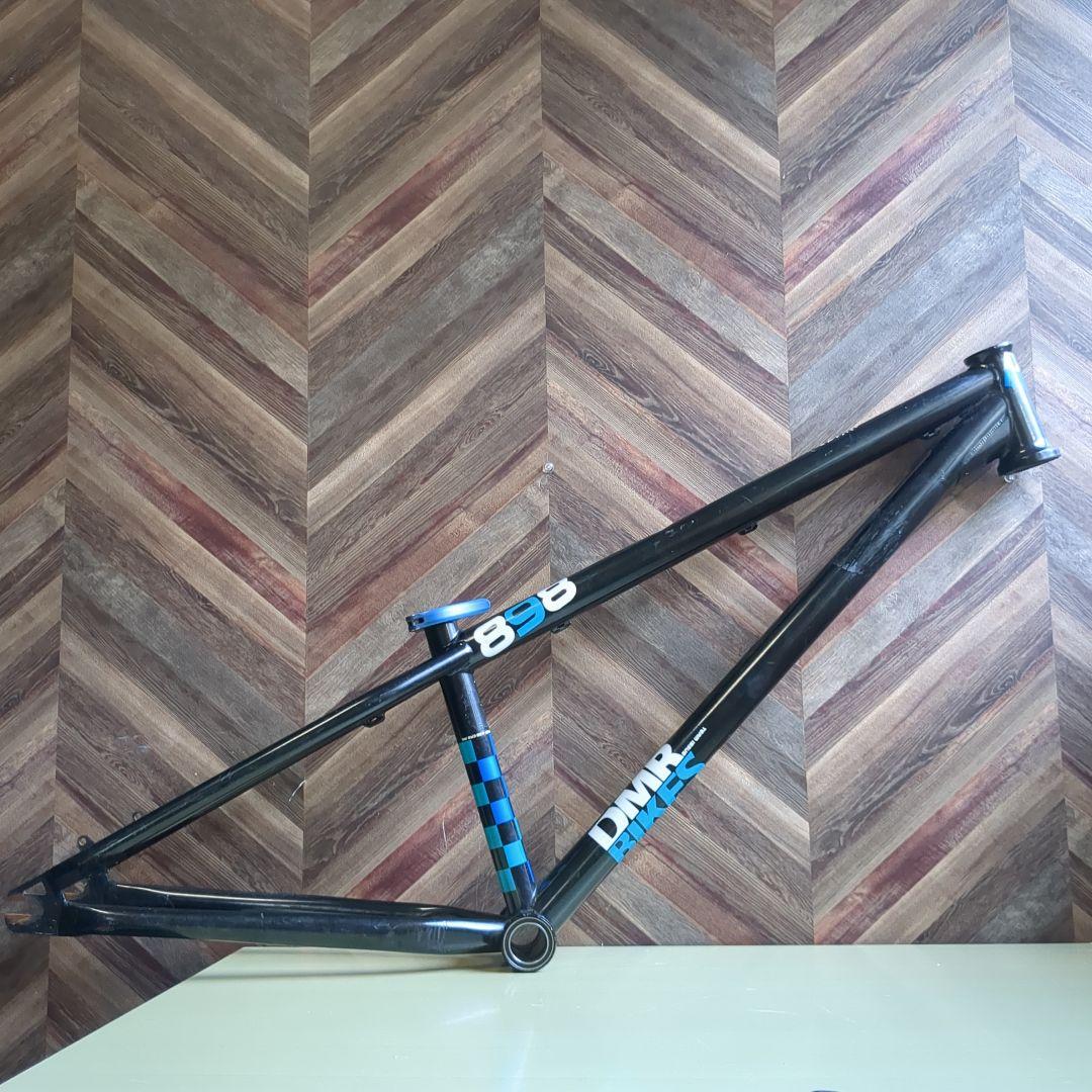 DMR Bikes 898 26フレーム ブラック/ブルー