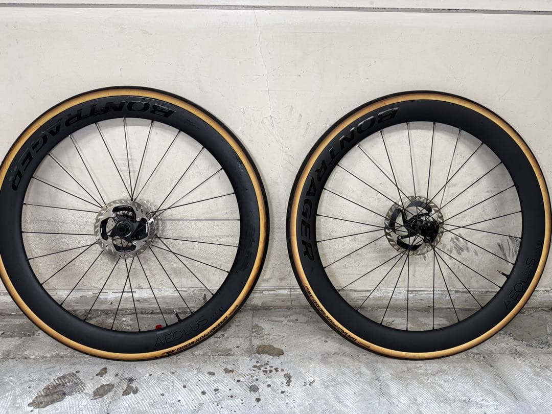 さ*じ様 Bontrager Aeolus pro 51 TLR カーボンホイー