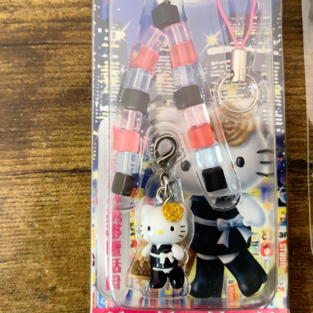 希少　ご当地キティ　東京限定 新宿バージョン　 ぬいぐるみ/根付/ボールペン3点
