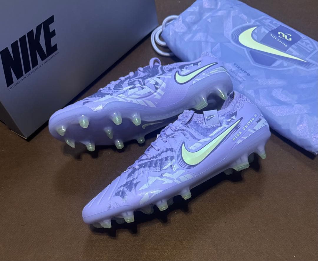 Nike ナイキ　ティエンポ レジェンド　エリート　NU FG 27.5