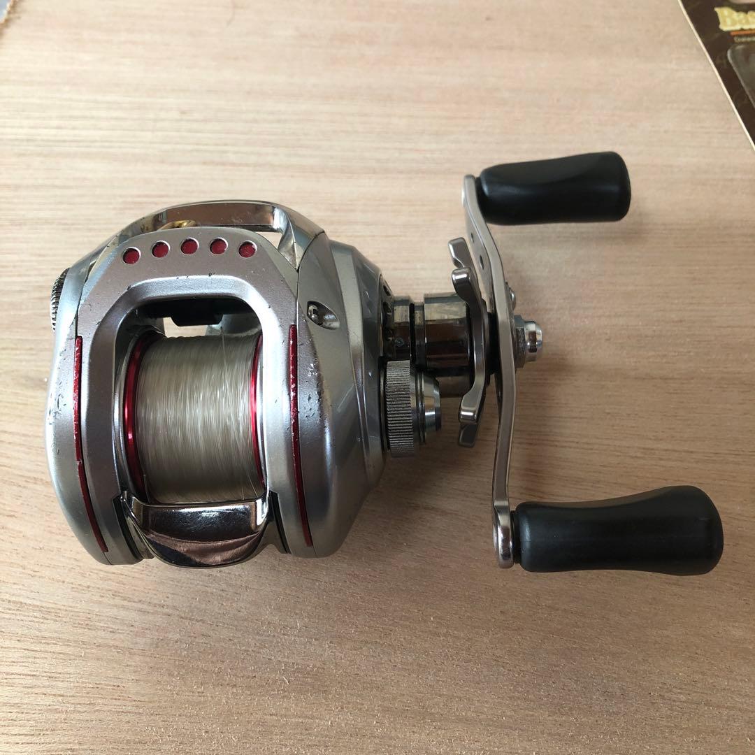 「3/17.18限定特価」Daiwa 初代TDジリオン100SH 7.1 右巻き
