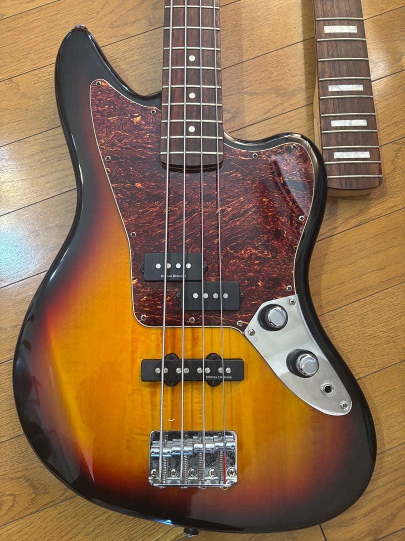 りょうフェンダースクワイア ジャガータイプベース美品