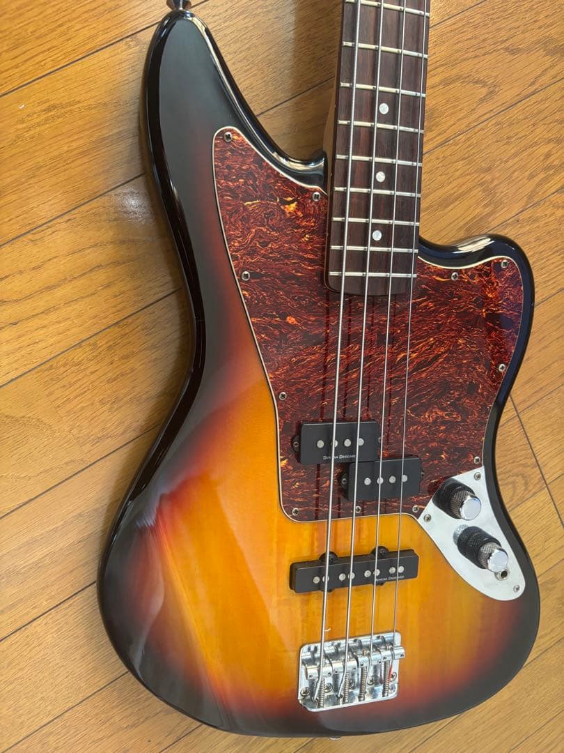 りょうフェンダースクワイア ジャガータイプベース美品
