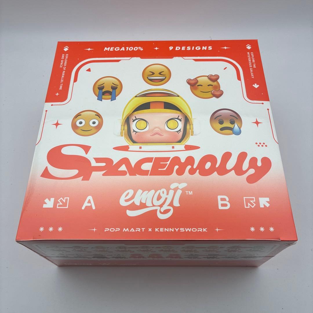 に*も様 POPMART MEGA SPACE MOLLY 100%×emoji