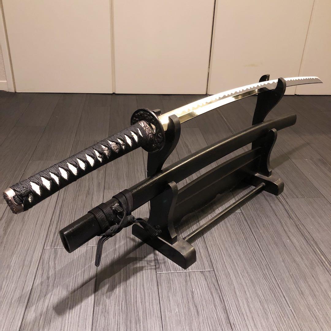 高級模造刀　居合刀　優波紋　黒拵え