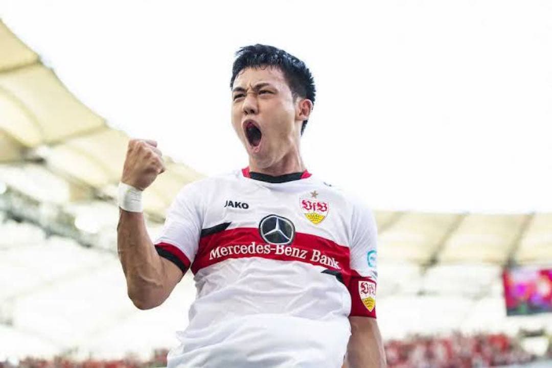 遠藤航　直筆サインTシャツ　日本代表　シュツットガルト　リヴァプール　サッカー