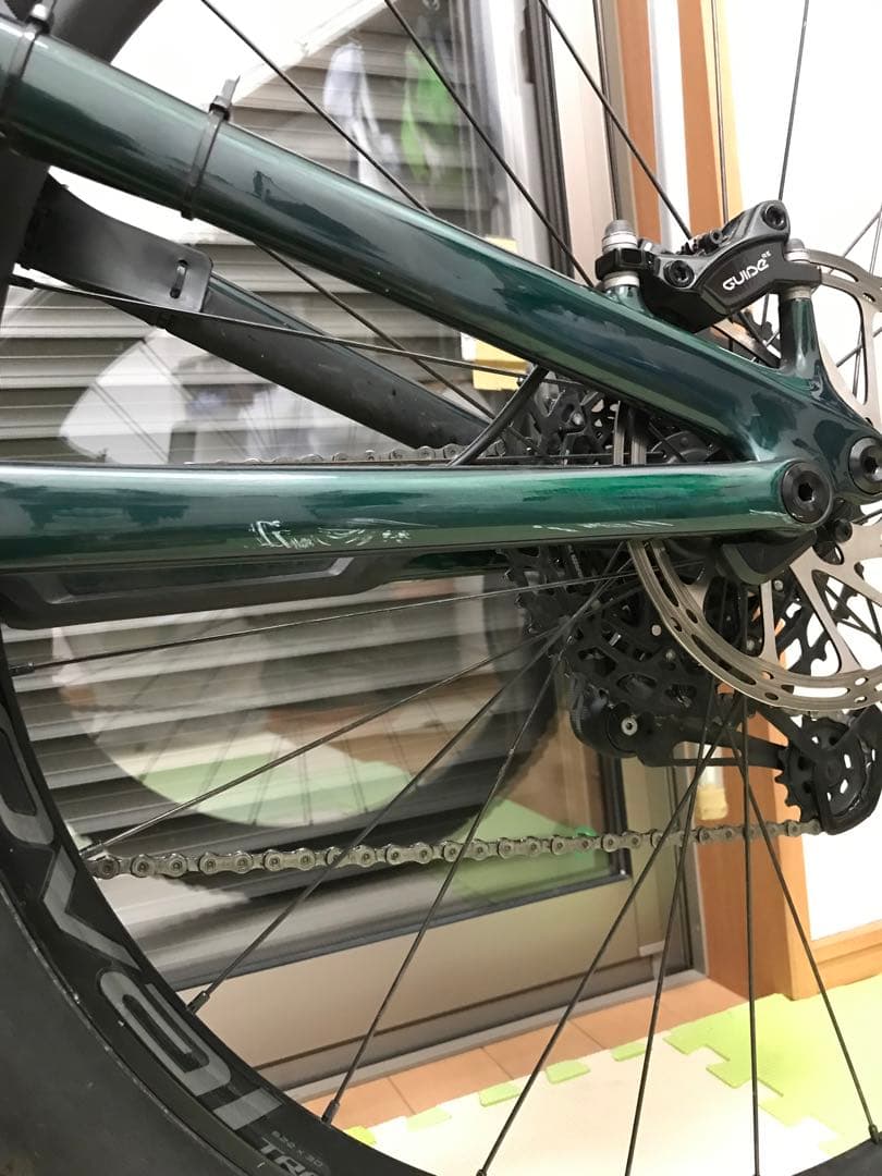 確認用Levo SL Comp Carbon Size S Tint Green