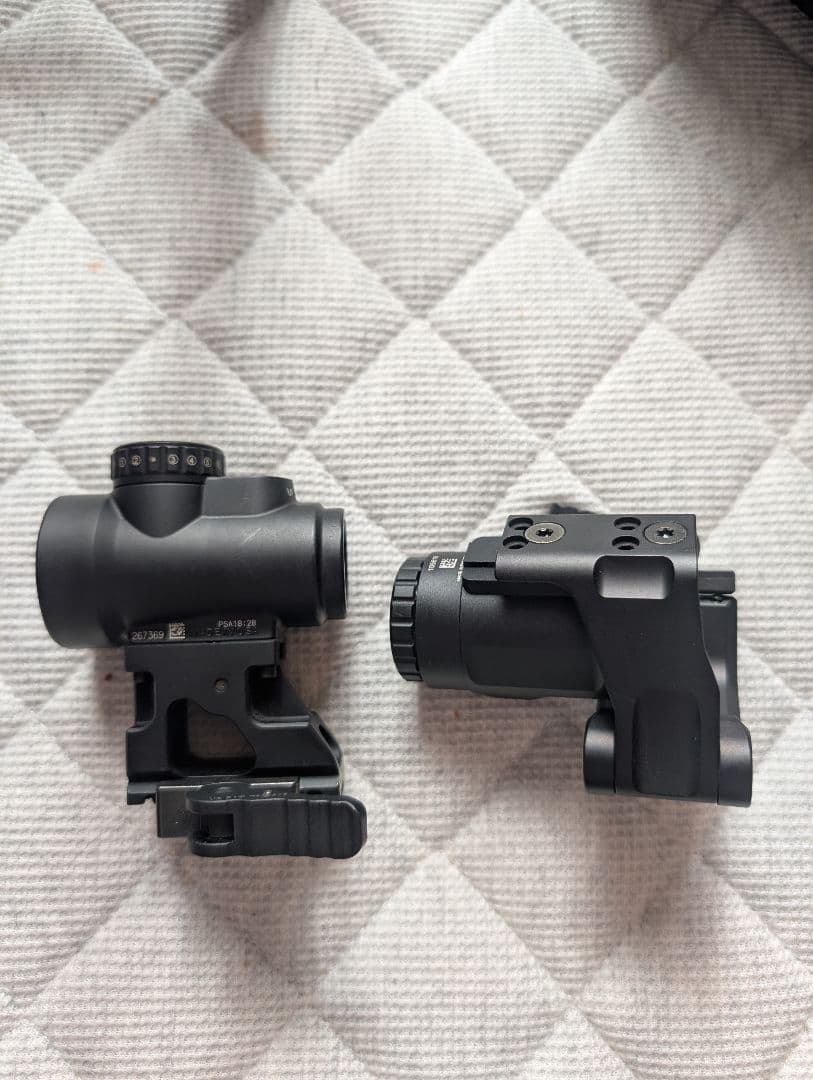 Trijicon　ドットサイト　ブースター　UNITY FAST 付き　実物
