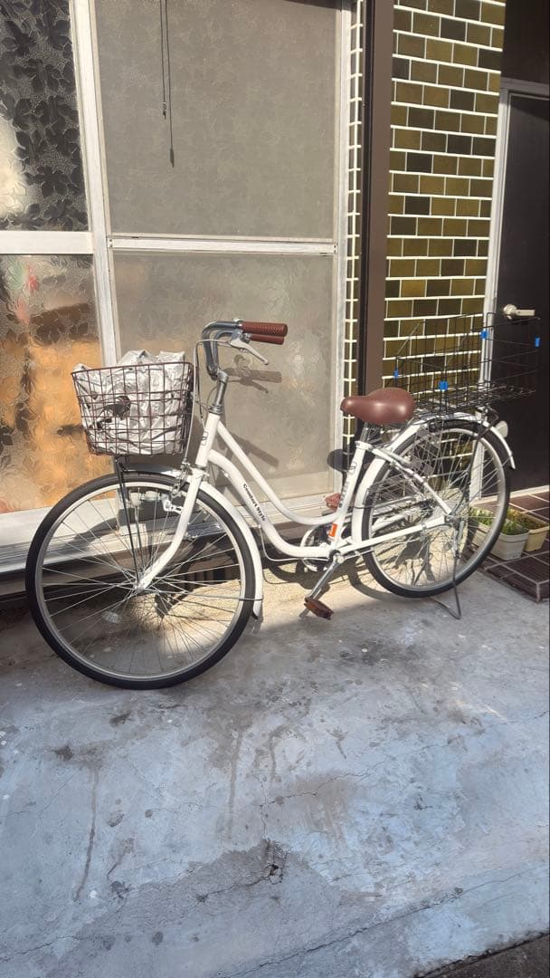 新しい自転車（8ヶ月前に購入）。八尾での直接引き取りのみ。