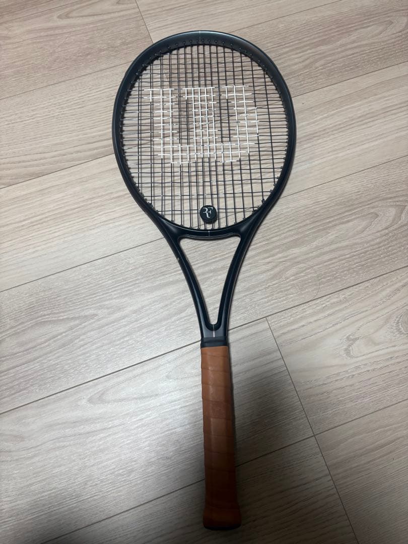 ラケット(硬式用) Wilson RF01