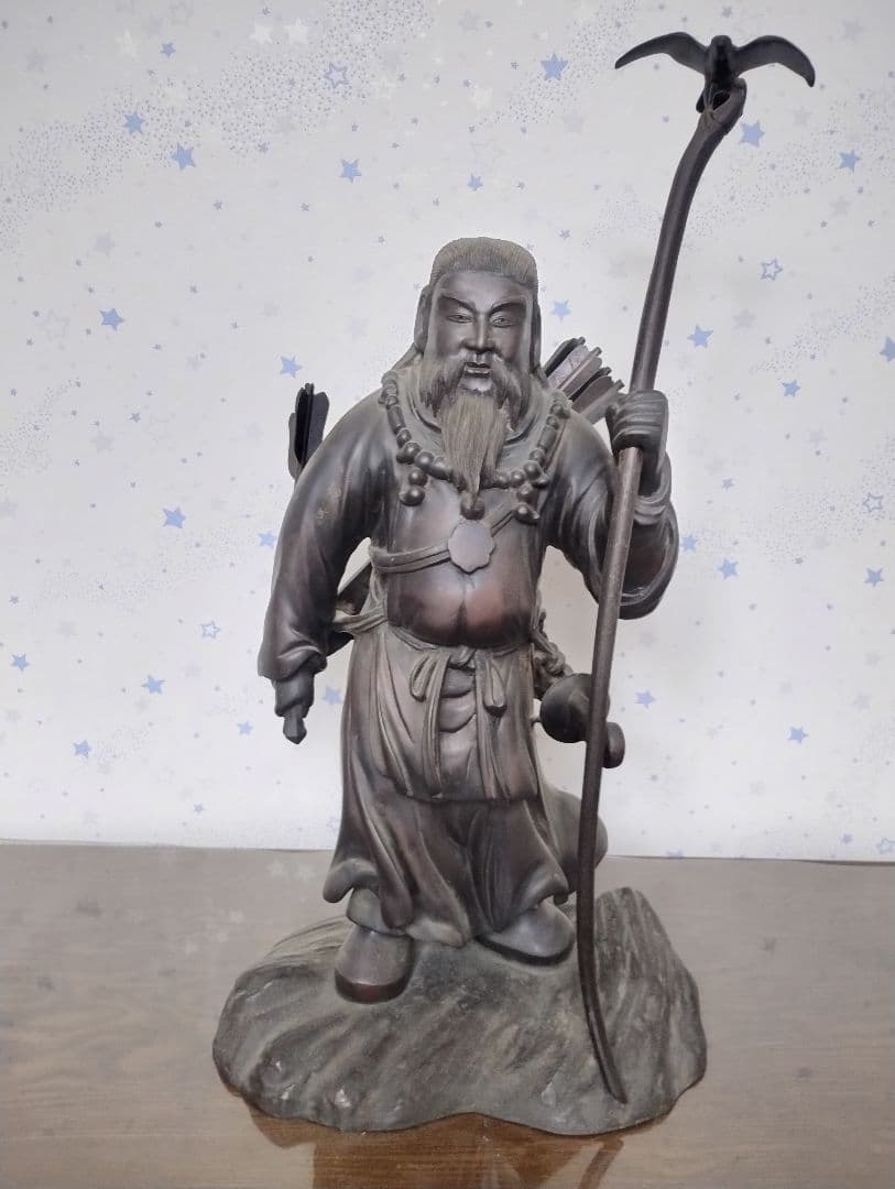 神武天皇像