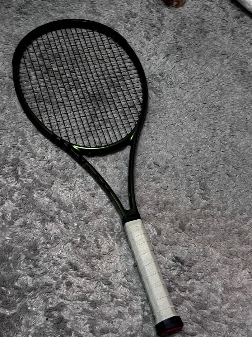 Wilson Blade V8 98 テニスラケット