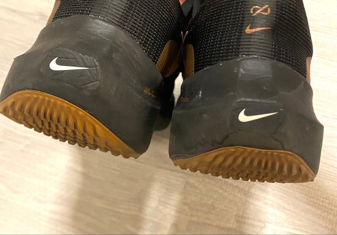 NIKE ZOOM FLY 5 A.I.R. HOLA LOU ズームフライ5