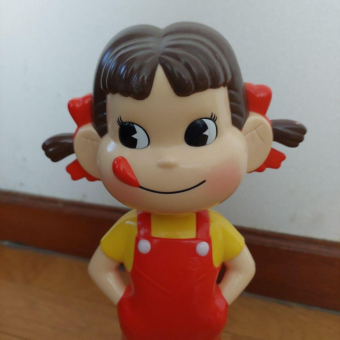 ペコちゃん フィギュア 赤