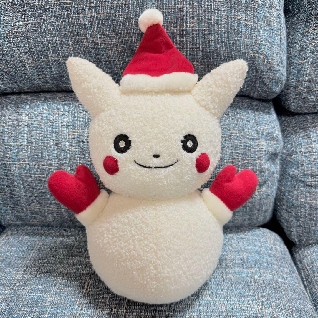希少　ピカチュウ 雪だるま　ぬいぐるみ