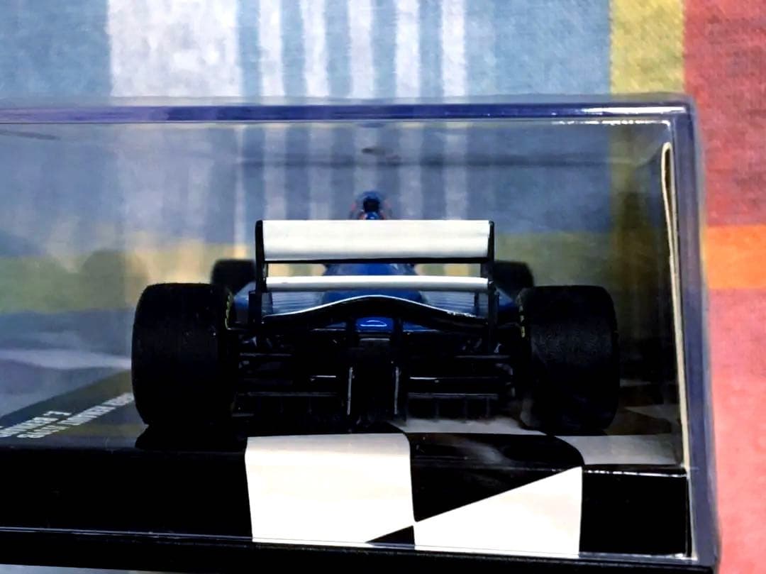 ミニチャンプス 1/43 リジェ・ルノー JS39B ベルナール 250個限定